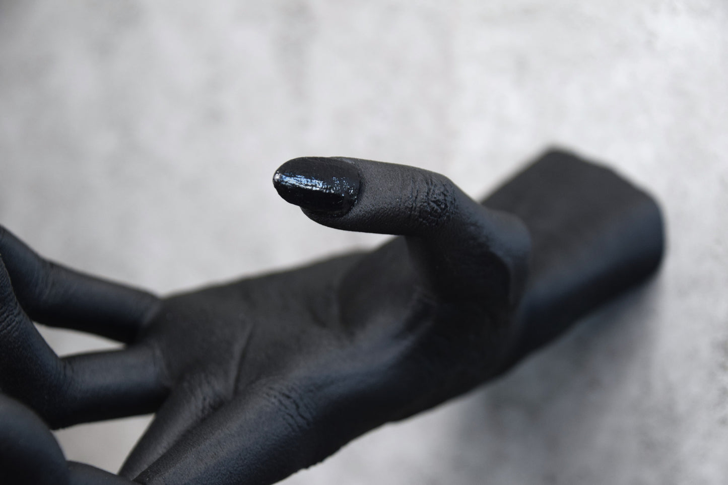 Witch Hand Wall Decor – Gothic Hand Sculpture Hook, Jewelry Display, Horror Wall Accent