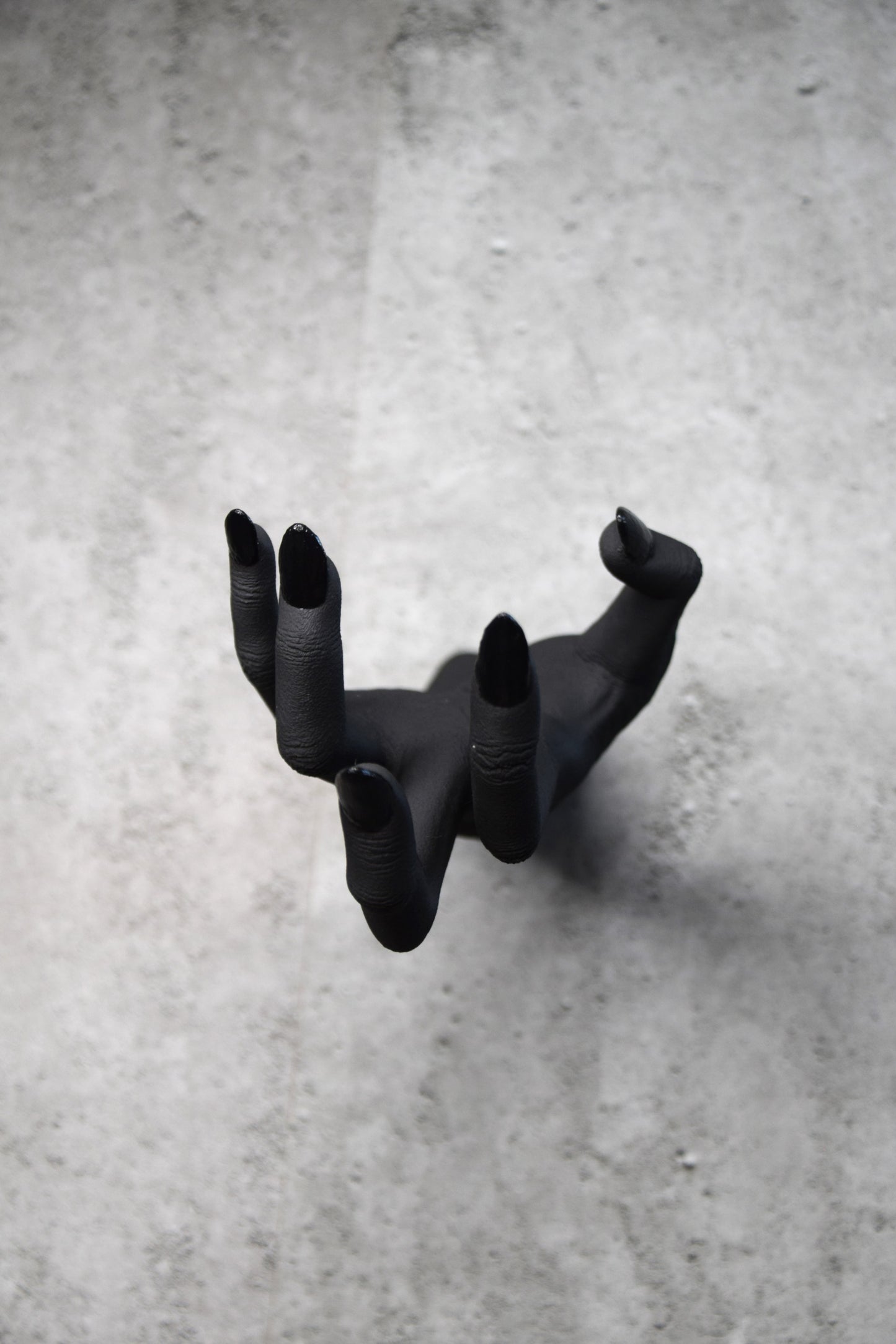 Witch Hand Wall Decor – Gothic Hand Sculpture Hook, Jewelry Display, Horror Wall Accent